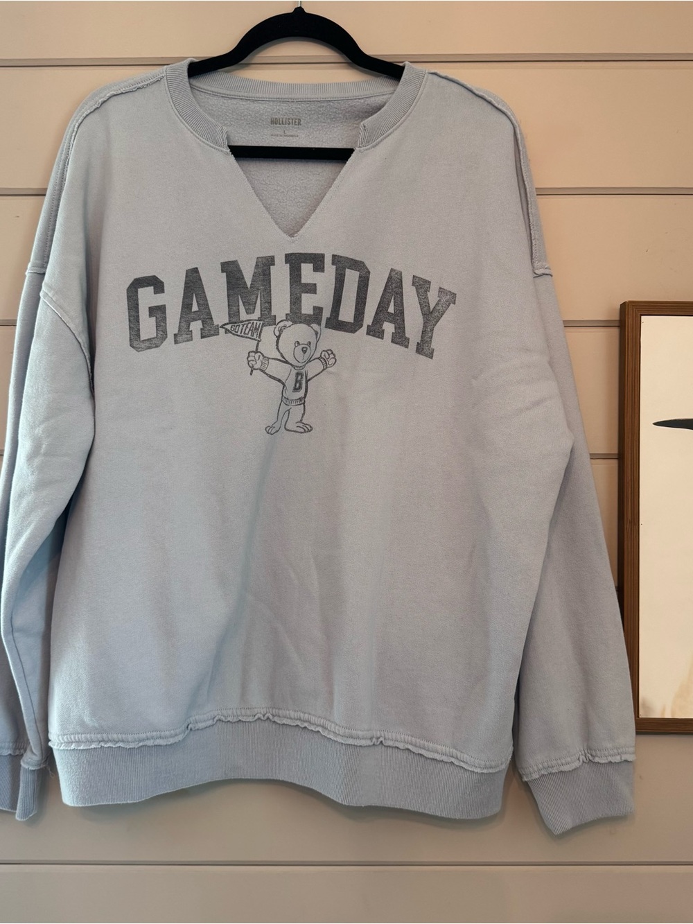 Hollister Women’s GAMEDAY Teddy Light Blue V-Cut Crewneck Sweatshirt
